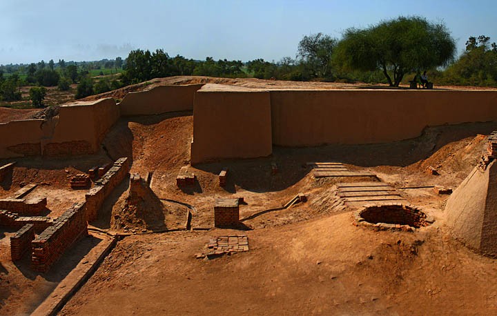 Architectural Depth And Detials In-indus valley Civilization