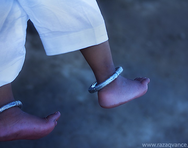 CULTURAL TRADITION OF USING SILVER ANKLE RING FOR YOUNG BABIES IN ASIA